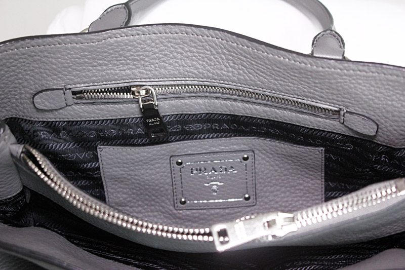 Prada Tasche